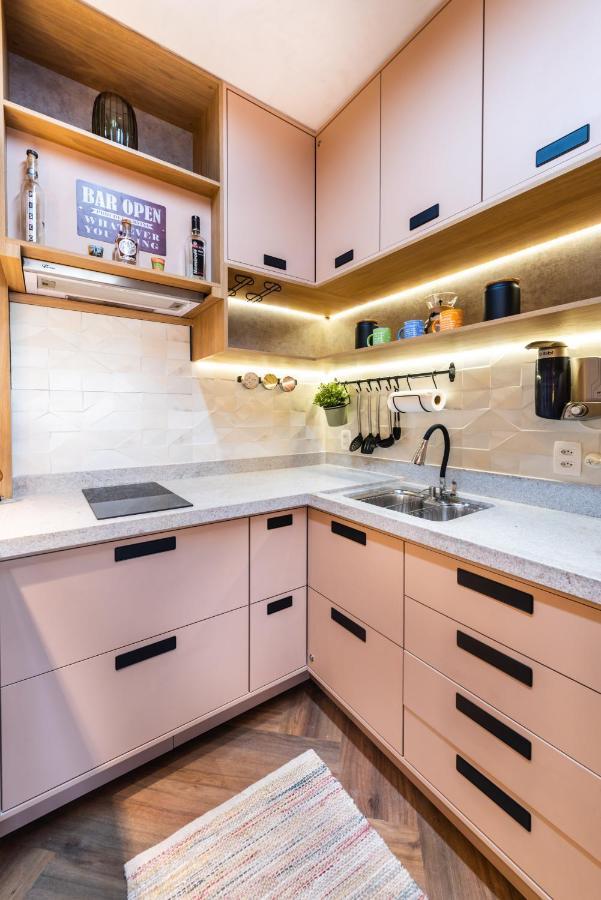 Edificio Setin Republica Downtown: Charming With Pool & Gym Apartamento